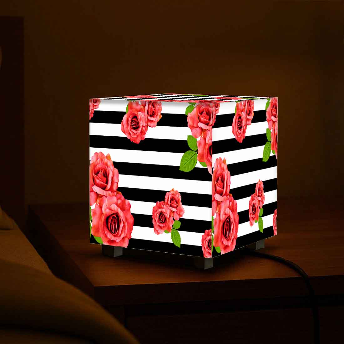 Nutcase Cube Lamp for Bedroom – Mini LED Lamps for Home - Floral
