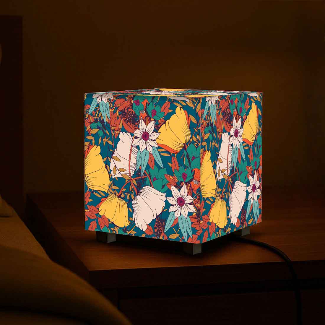 Nutcase Cube Lamp for Bedroom – Mini LED Lamps for Home - Floral
