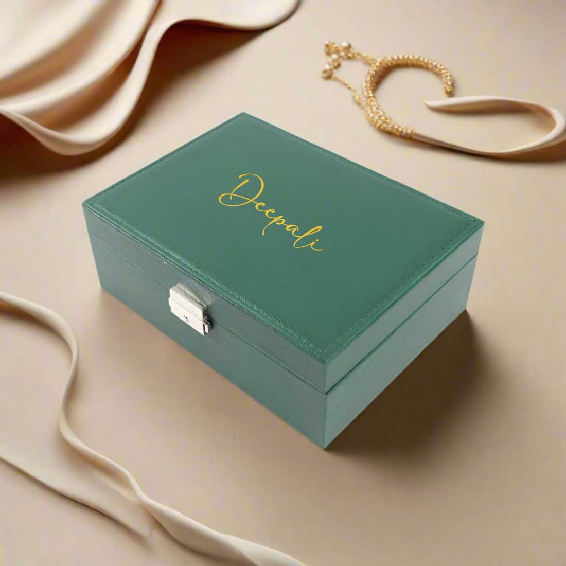Compact & Travel-Friendly Jewelry Box – Keep Your Accessories Tangle-Free