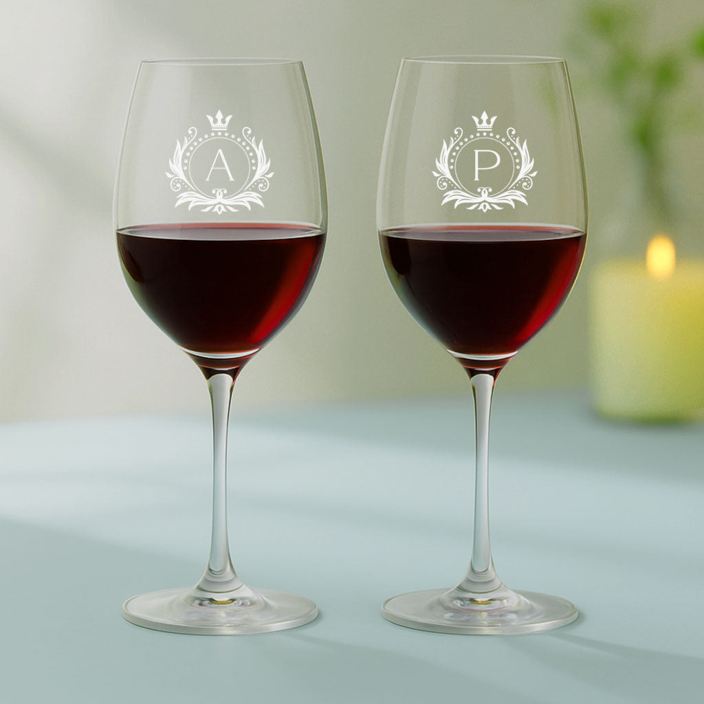 Personalized Wine Glasses for Couple Engraved with Monogram Design