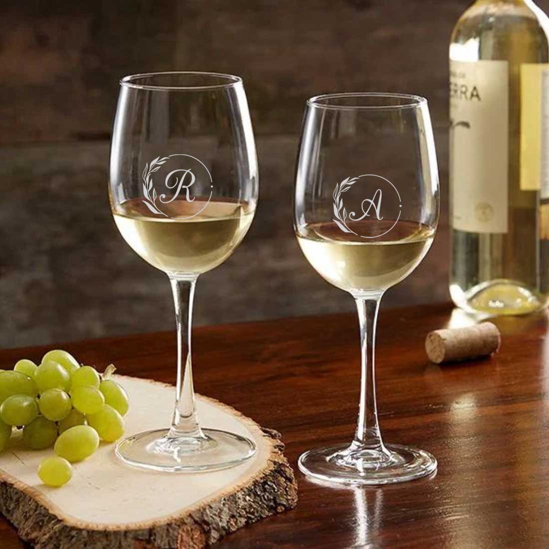 Customized Wine Glasses for Couples