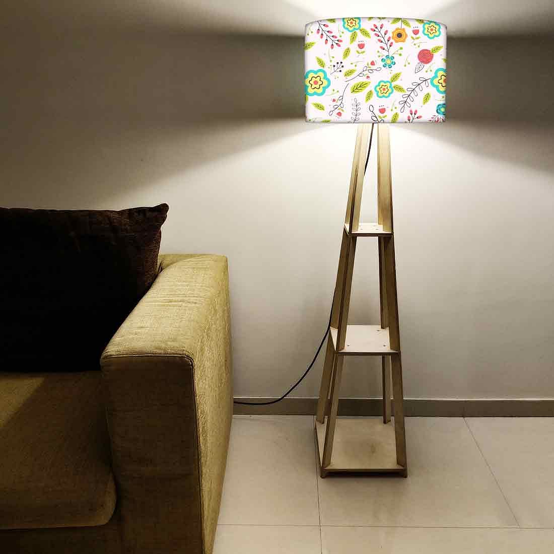 Small Wooden Floor Lamp  -   Flower Collection Nutcase