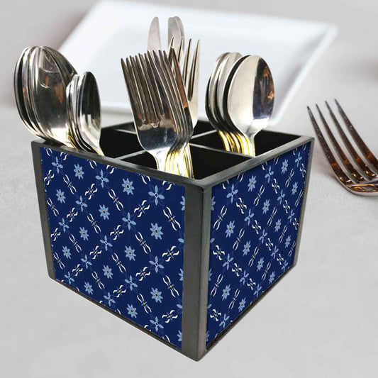 Amazing Kitchen Cutlery Holder for Dining Table