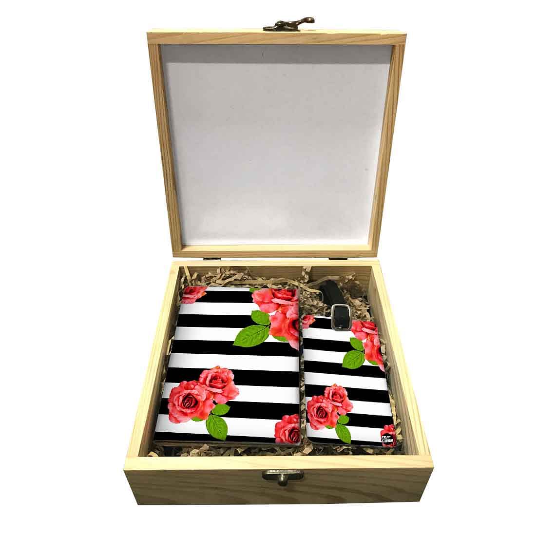 Passport Cover Luggage Tag Wooden Gift Box Set - Red Rose Nutcase